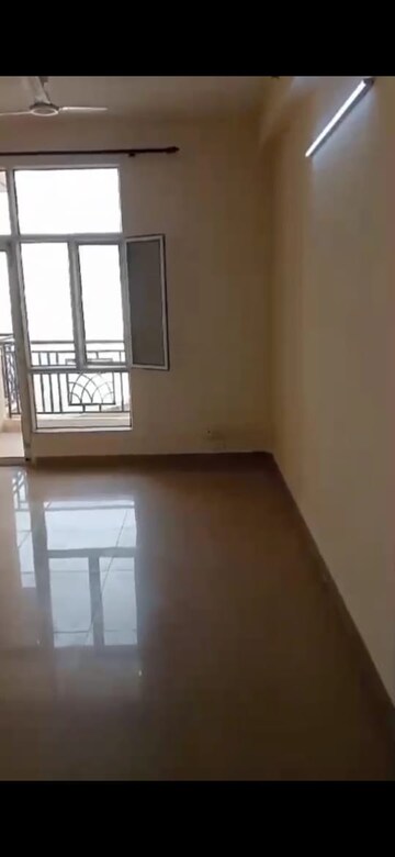 Room in 3 BHK Apartment at JM Aroma, Sector 75 – for Rent