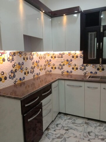 Kitchen in 2.5 BHK Builder Floor at SA HOMES I, Uttam Nagar – for Sale