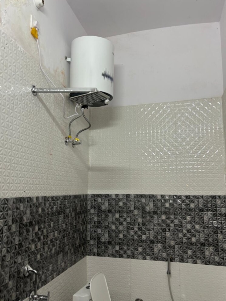 Bathroom, gomti nagar 2 Bedroom 850 Sq.Ft. Independent House In Gomti Nagar Lucknow 8896023