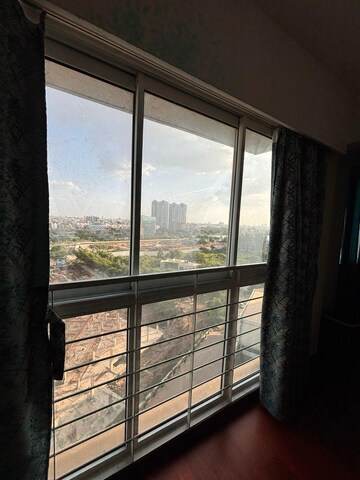 Room in 3 BHK Apartment at Karle Zenith, Hebbal – for Sale
