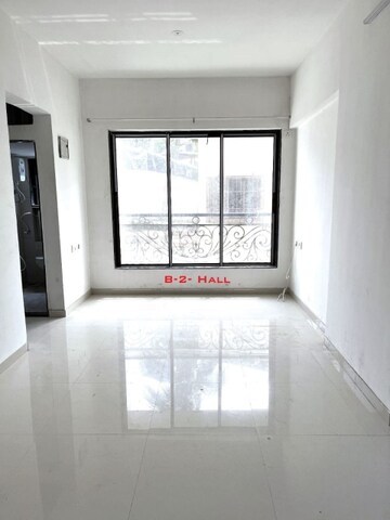 Room in 1 BHK Apartment at Romell Serene, Borivali West – for Rent