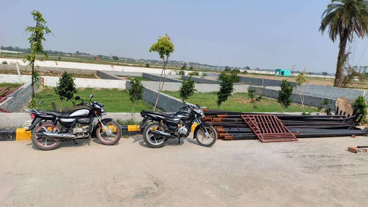 Plot For Sale in Amit 