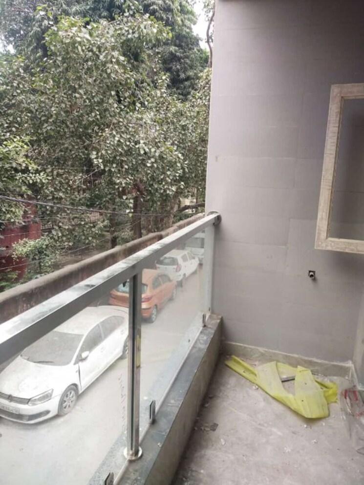 Balcony, pandav nagar 3 Bedroom 1100 Sq.Ft. Builder Floor In Pandav Nagar Delhi 8895952