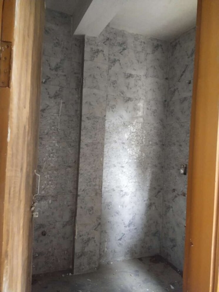 Bathroom, pandav nagar 3 Bedroom 1100 Sq.Ft. Builder Floor In Pandav Nagar Delhi 8895952