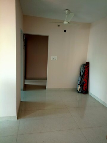 Room in 1 BHK Apartment at Royal Oasis, Malad West – for Rent
