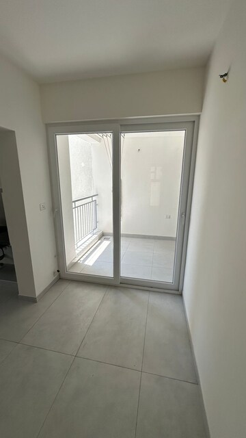 Room in 3 BHK Apartment at Casagrand Boulevard, Hennur Road – for Sale