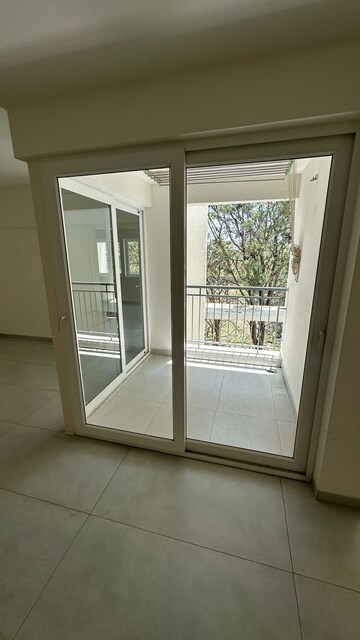 Room in 3 BHK Apartment at Casagrand Boulevard, Hennur Road – for Sale
