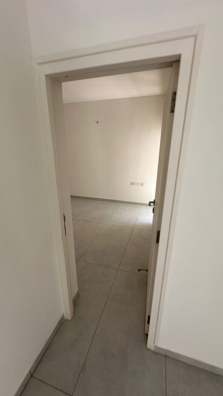 Bathroom, casagrand-boulevard 3 Bedroom 2400 Sq.Ft. Apartment In Hennur Road Bangalore 8896043