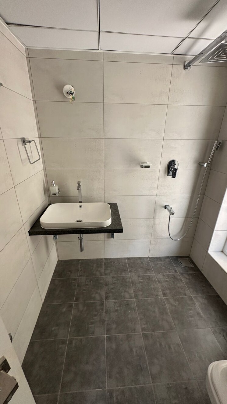 Bathroom, casagrand-boulevard 3 Bedroom 2400 Sq.Ft. Apartment In Hennur Road Bangalore 8896043