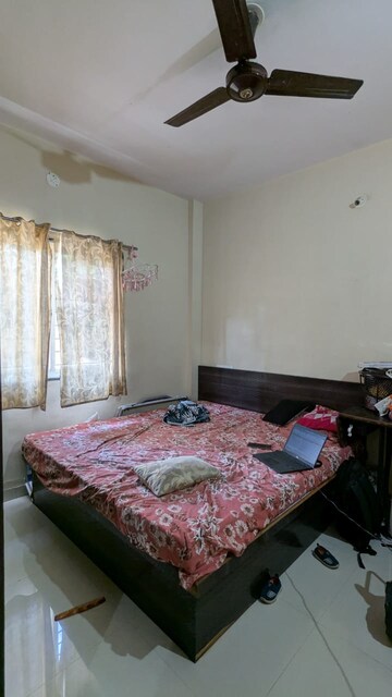 Bedroom in 2 BHK Apartment at Wadgaon Sheri – for Rent