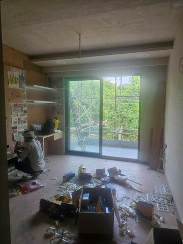 Room in 3 BHK Builder Floor at Palam Vihar – for Sale