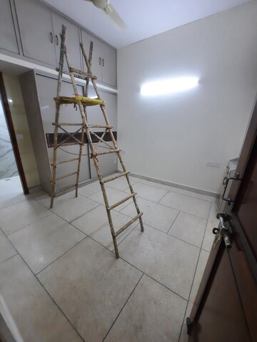 Furnished Amenities in 2 BHK Builder Floor at Malviya Nagar – for Rent