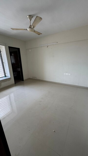 Room in 2 BHK Apartment at Chordia Solitaire Homes Pashan, Pashan – for Rent