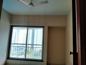 Bedroom in 2 BHK Apartment at Sonata Apartments, Malad West – for Rent