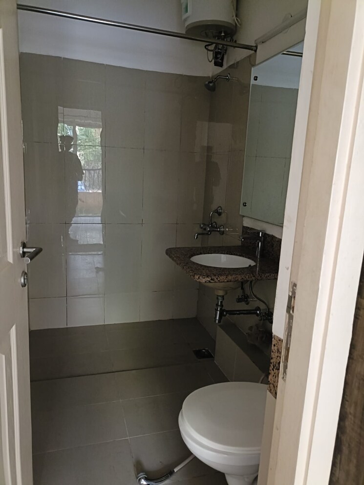 Master Bedroom, emaar-mgf-emerald-hills 3 Bedroom 267 Sq.Yd. Apartment In Sector 65 Gurgaon 8896184