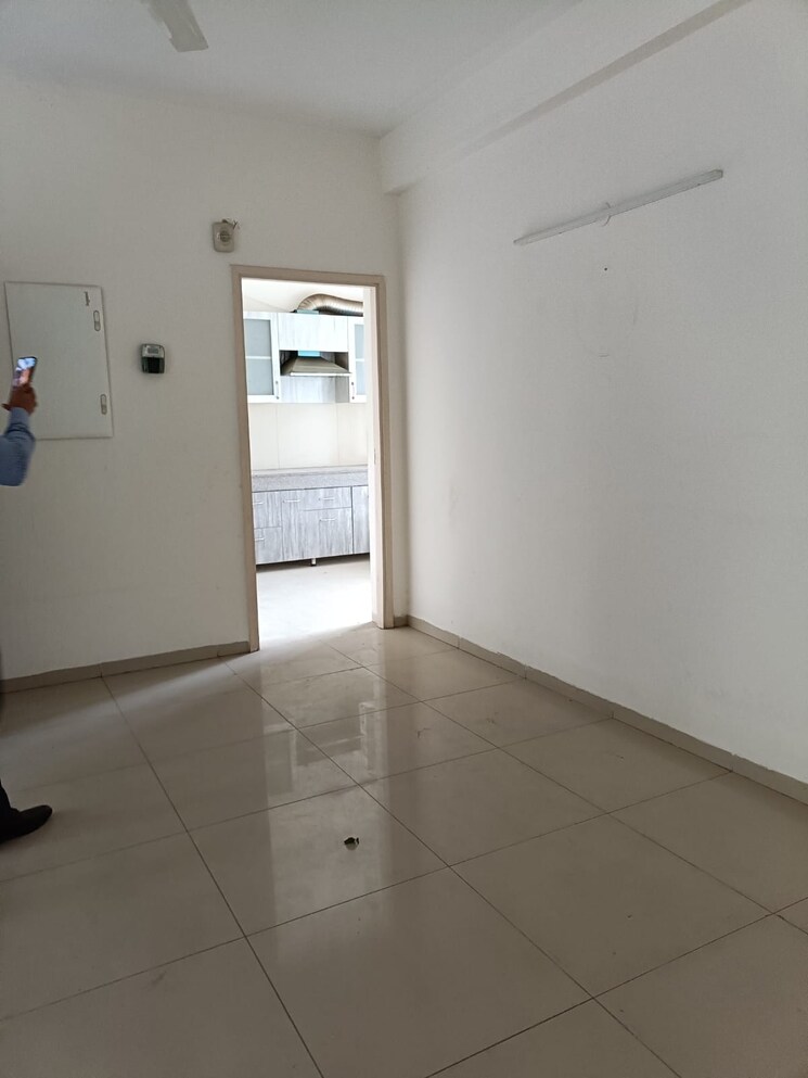 Room, emaar-mgf-emerald-hills 3 Bedroom 267 Sq.Yd. Apartment In Sector 65 Gurgaon 8896184