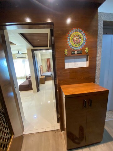 Furnished Amenities in 2 BHK Apartment at Raheja Interface Heights, Malad West – for Rent