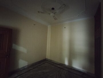 Room in 2 BHK Apartment at Value Meadows Vista, Raj Nagar Extension – for Sale