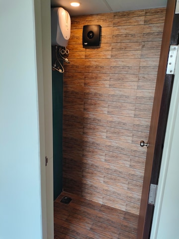 Furnished Amenities in 1 BHK Apartment at Lodha Quality Home Tower 2, Majiwada – for Rent