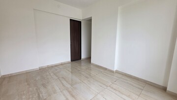Room in 2 BHK Apartment at Gundecha Greens, Kandivali East – for Rent