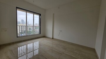 Room in 2 BHK Apartment at Gundecha Greens, Kandivali East – for Rent