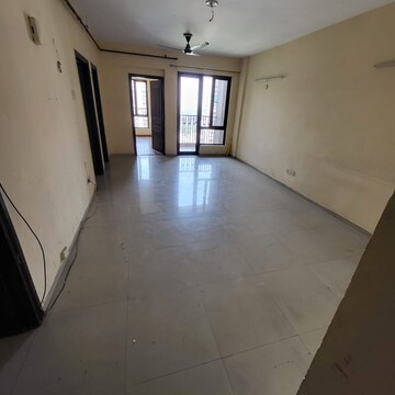 Room in 2 BHK Apartment at Logix Blossom County, Sector 137 – for Rent