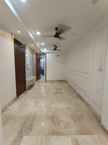 Living Room in 2 BHK Builder Floor at Paschim Vihar – for Rent