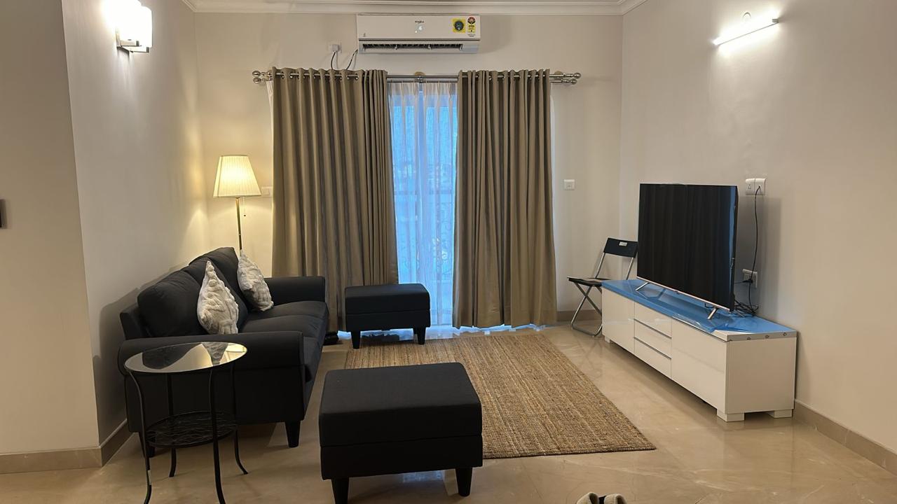 3 BHK + Servant Room Apartment For Rent in Prestige Botanique