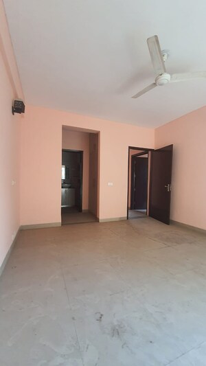 Room in 3 BHK Builder Floor at Ardee City, Sector 52 – for Sale