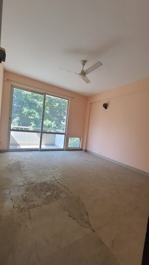 Room in 3 BHK Builder Floor at Ardee City, Sector 52 – for Sale