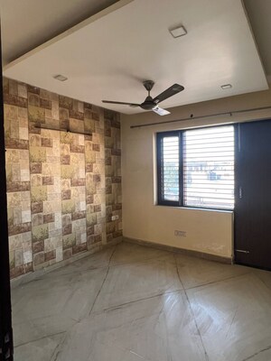 Room in 3 BHK Builder Floor at Sector 19 – for Sale