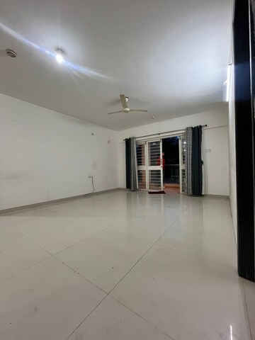 Room in 3 BHK Apartment at Rohan Ishan, Bavdhan – for Rent