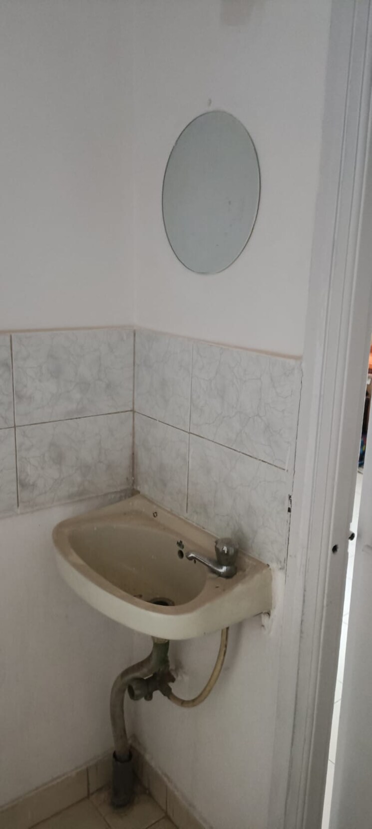 Bathroom, wadgaon sheri 1 Bedroom 649 Sq.Ft. Apartment In Wadgaon Sheri Pune 8896221