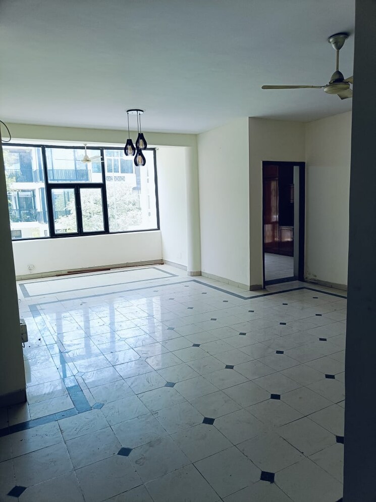 Room, ardee-city 4 Bedroom 1575 Sq.Ft. Builder Floor In Sector 52 Gurgaon 8896239