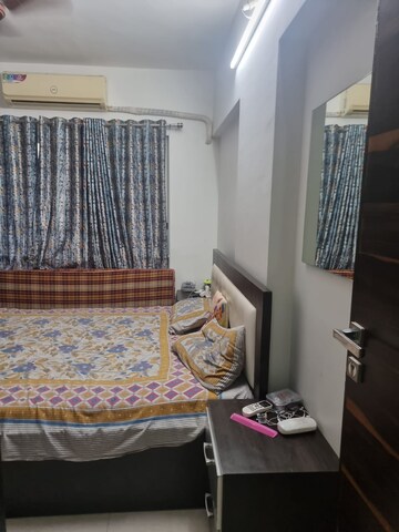 2 BHK Apartment For Rent in Gurukrupa Marina Enclave, Malad West