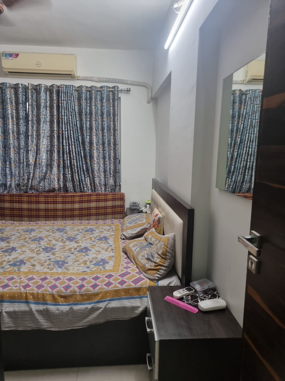 2 BHK Apartment For Rent in Gurukrupa Marina Enclave