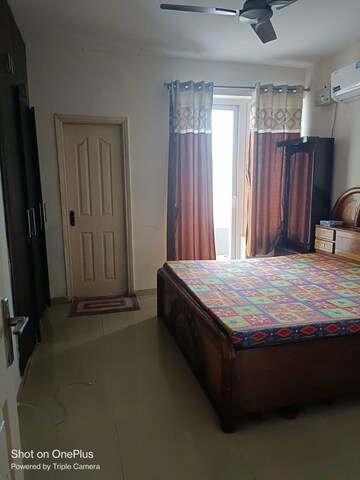 Bedroom in 3 BHK Builder Floor at Sector 10a – for Rent