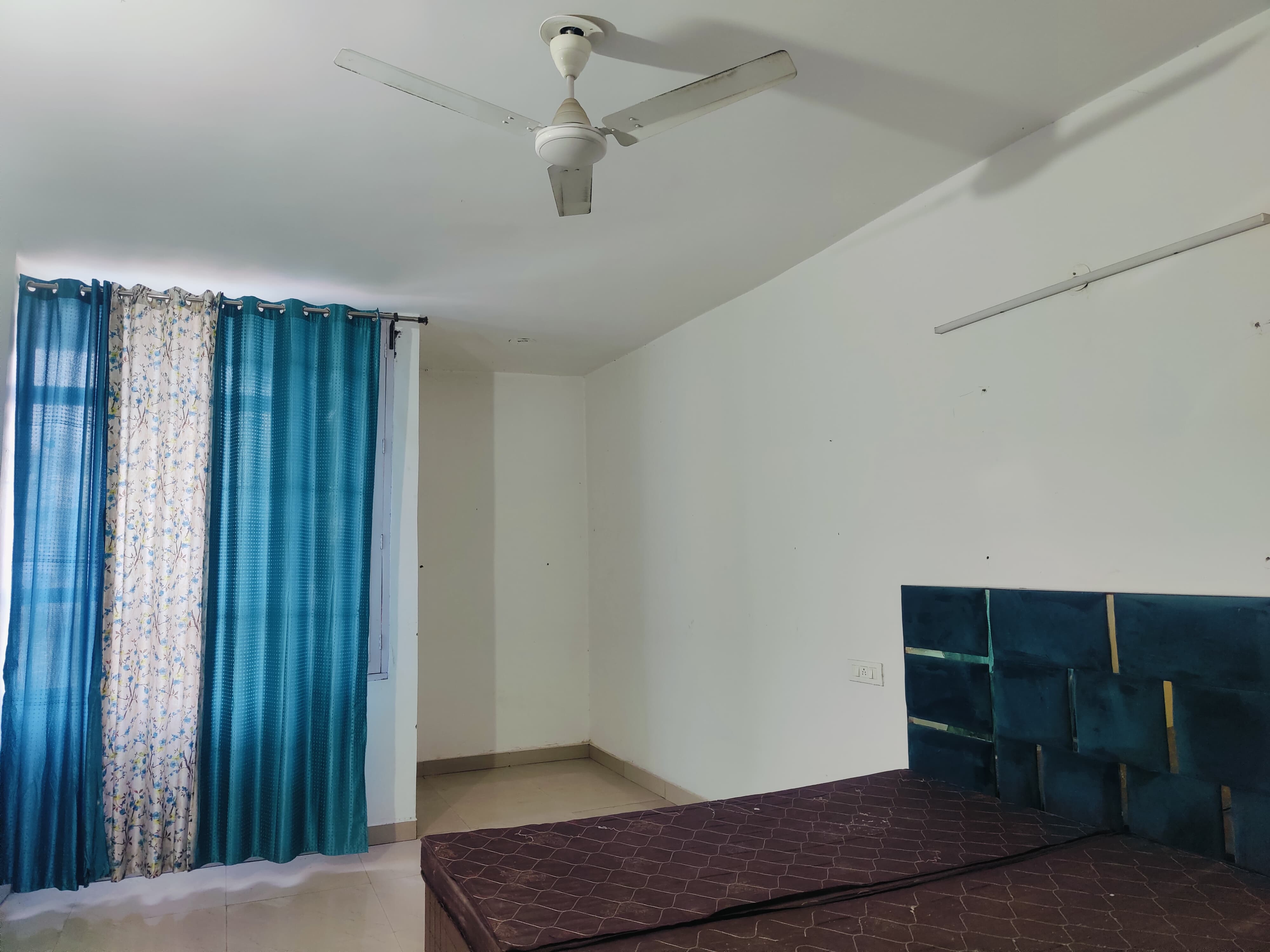 3 BHK + Servant Room Apartment For Rent in Lifestyle Homes