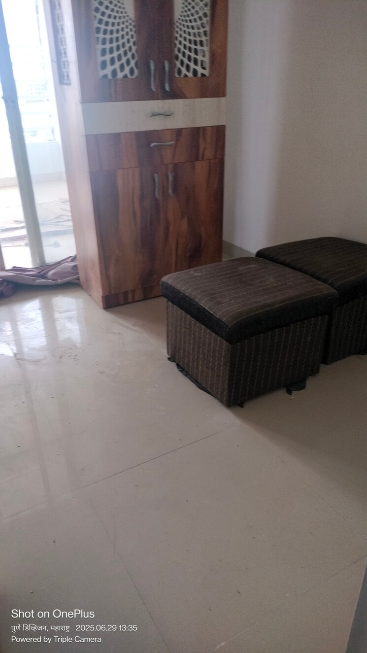 Living Room, solitaire-co-op-housing-society-ltd 2.5 Bedroom 1400 Sq.Ft. Apartment In Dhanori Pune 8896342