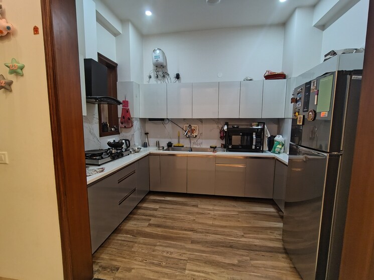 Kitchen, sector 10a 2 Bedroom 363 Sq.Yd. Builder Floor In Sector 10a Gurgaon 8896356