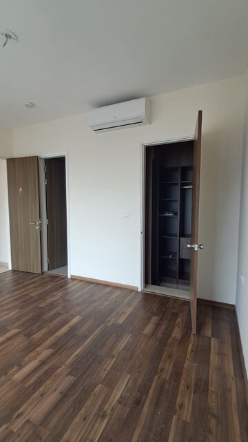 Room in 2 BHK Apartment at LnT Crescent Bay T3, Parel – for Rent