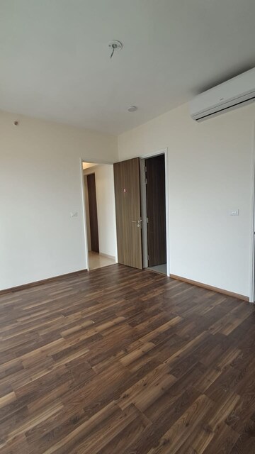 Room in 2 BHK Apartment at LnT Crescent Bay T3, Parel – for Rent