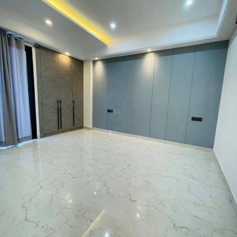 Room, bptp-floors 4 Bedroom 270 Sq.Yd. Builder Floor In Sector 70 Gurgaon 8896393