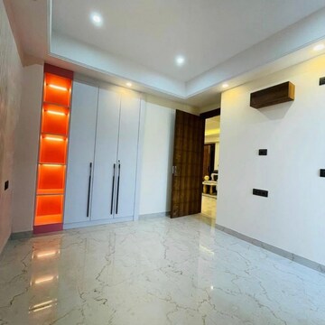 Building Lobby in 4 BHK Builder Floor at BPTP Floors, Sector 70 – for Sale