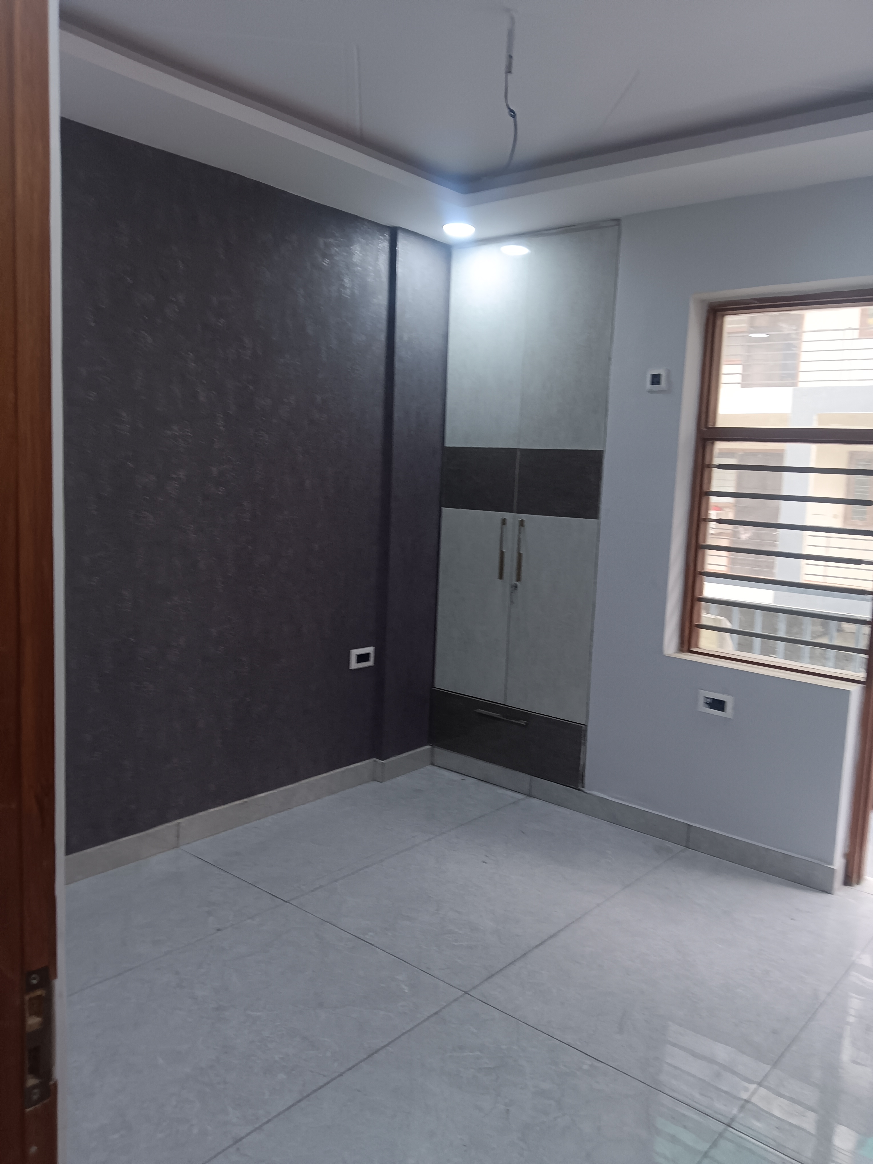 3 BHK 125 Sq.Yd. Builder Floor in RPS Palm Drive