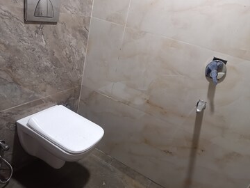 Bathroom in 3 BHK Builder Floor at RPS Palm Drive, Sector 88 – for Sale