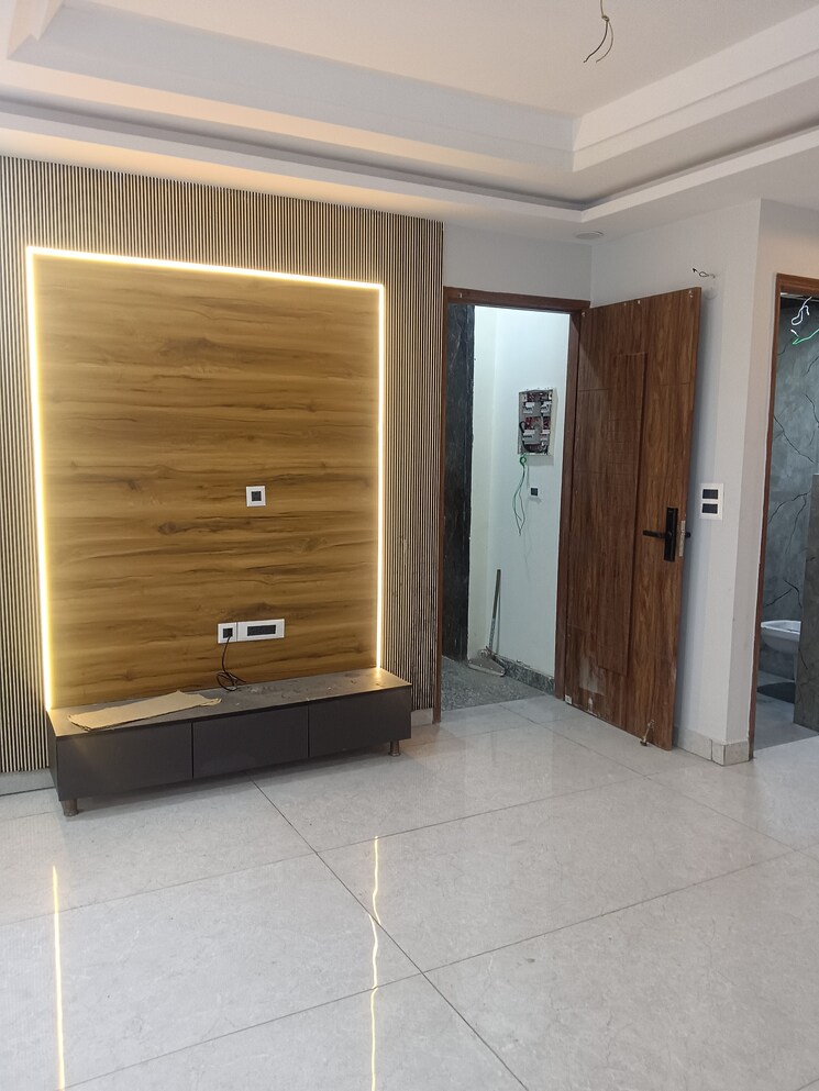 Room, rps-palm-drive 3 Bedroom 125 Sq.Yd. Builder Floor In Sector 88 Faridabad 8896405