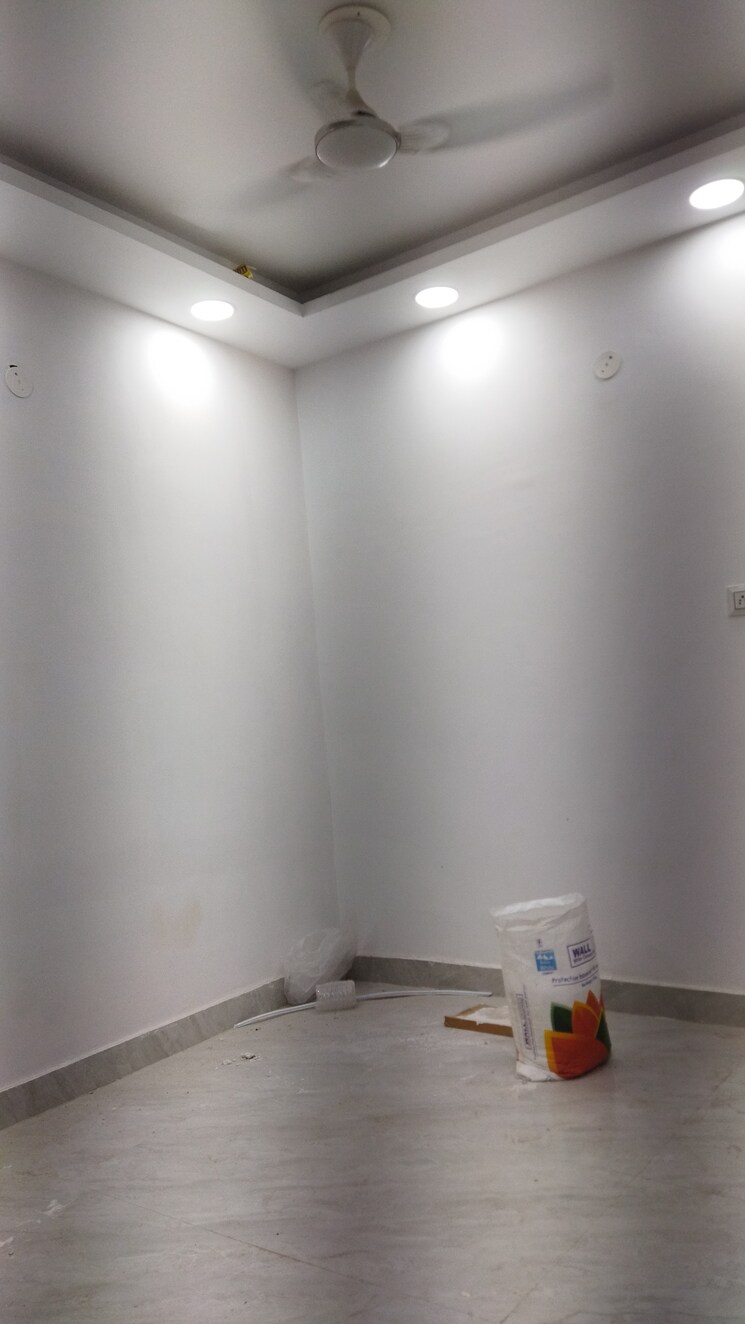 Bathroom, govindpuri 2 Bedroom 600 Sq.Ft. Builder Floor In Govindpuri Delhi 8896398