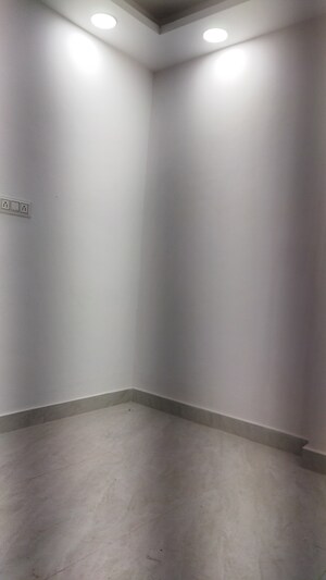 Room in 2 BHK Builder Floor at Govindpuri – for Sale