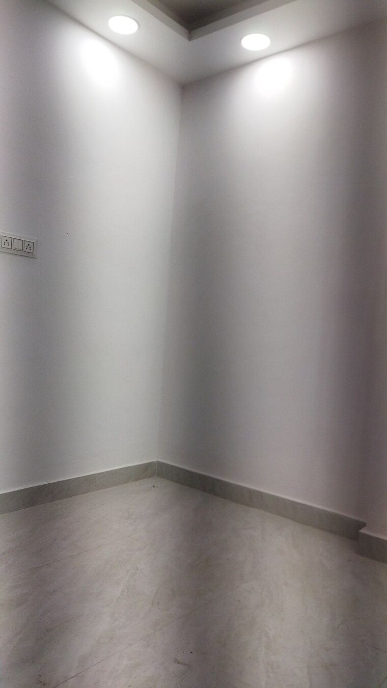 Room, govindpuri 2 Bedroom 600 Sq.Ft. Builder Floor In Govindpuri Delhi 8896398